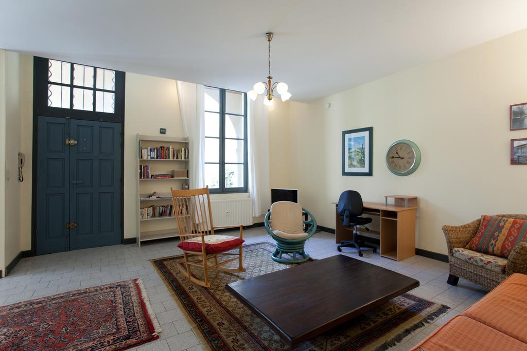My Beaucaire Apartment บูแคร์ ภายนอก รูปภาพ